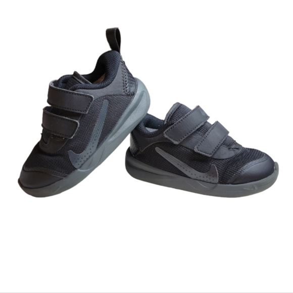 Nike Omni in Black w/ Hoop Strap Size: 7 Todder. - Picture 1 of 7